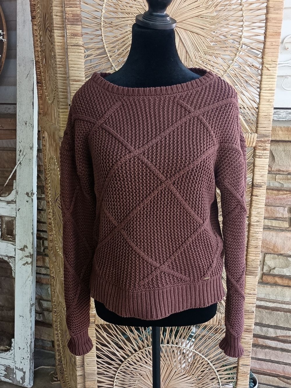 Guess Women's Diamond-Pattern Crewneck Sweater - Brown_Small